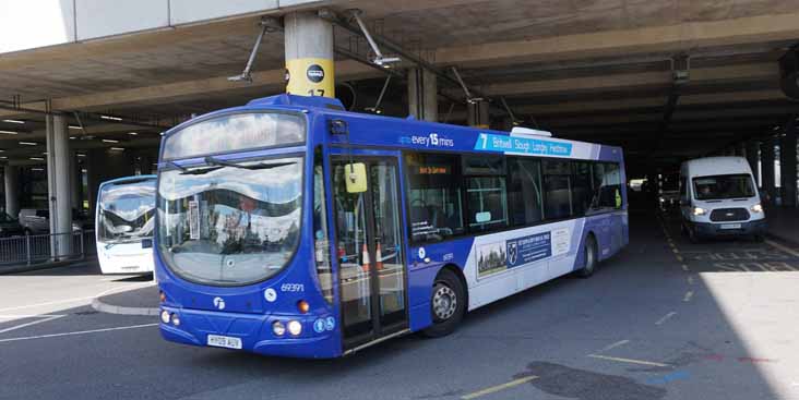 First Beeline Volvo B7RLE Wright 69391